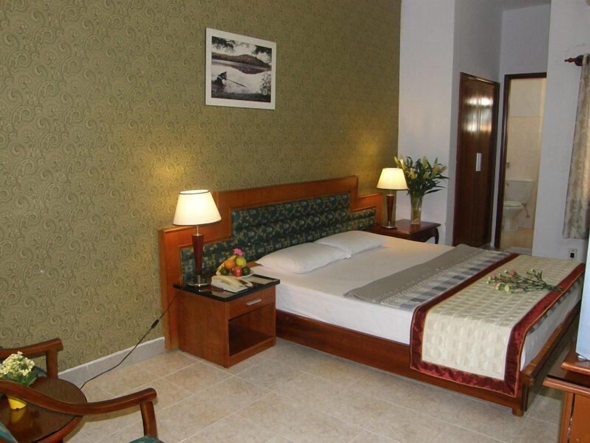 Hotel Khach San Trung Mai Ho Či Minovo Město Exteriér fotografie