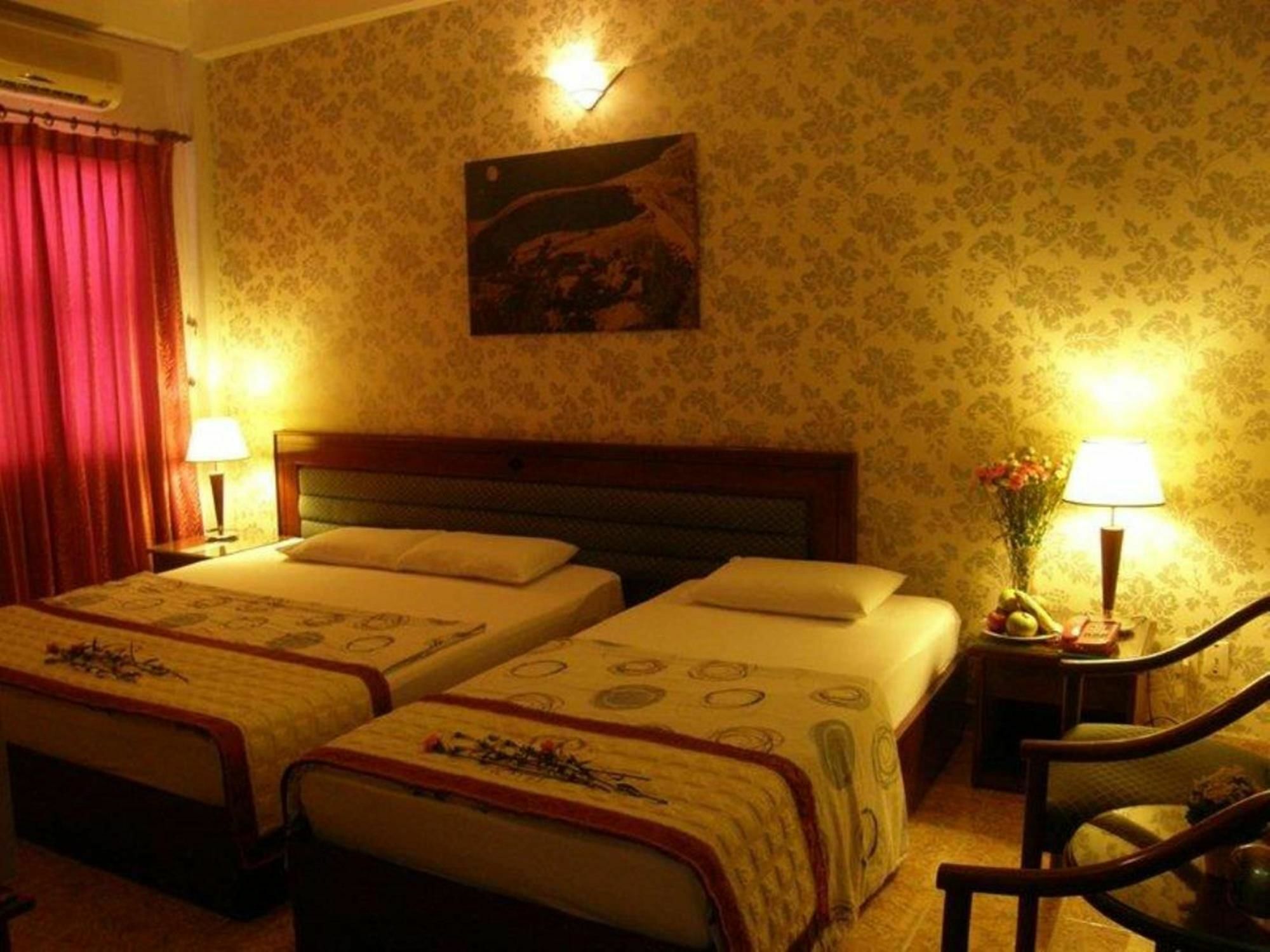 Hotel Khach San Trung Mai Ho Či Minovo Město Exteriér fotografie